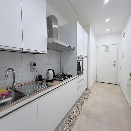 Bed and Breakfast Dream 4*
